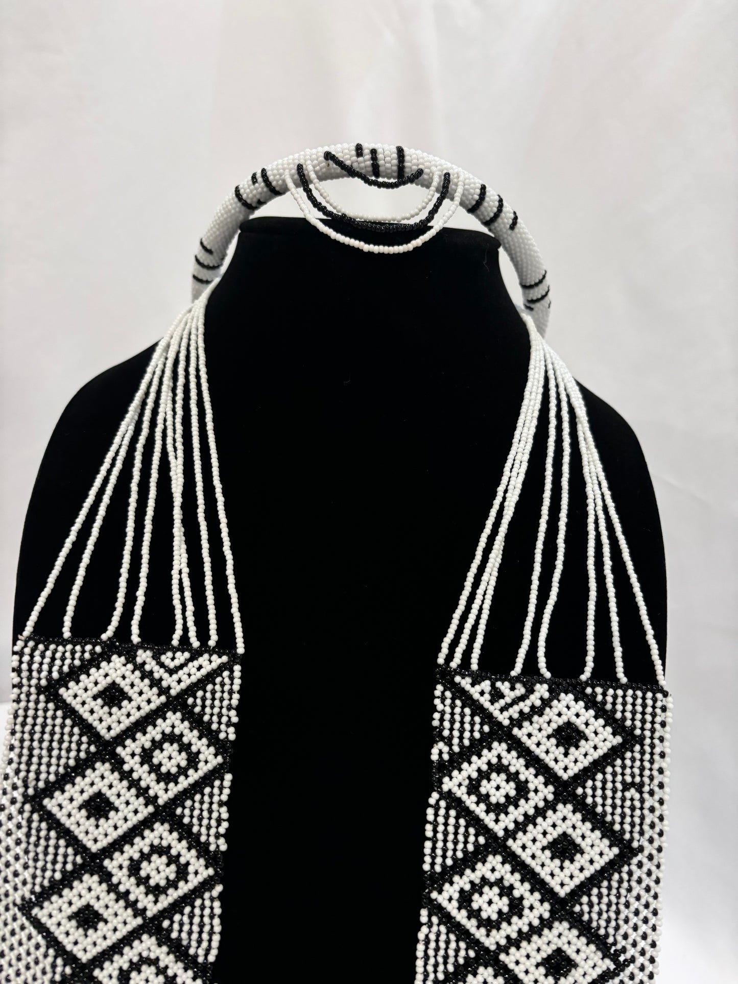 Black/White Combo Traditional Bead Set (Borchar)