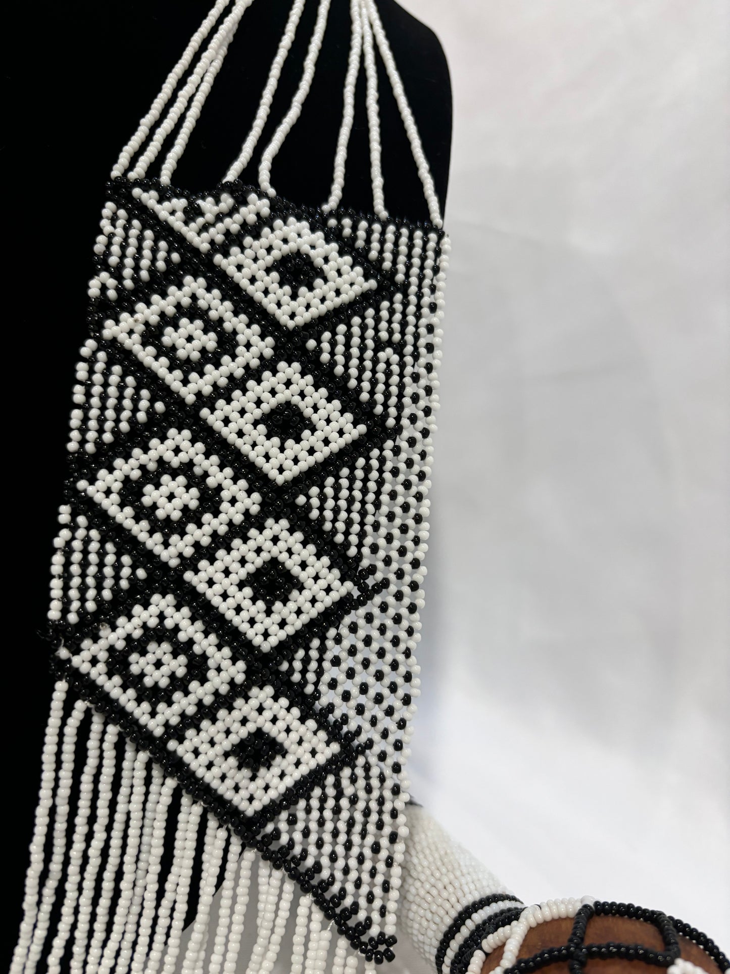 Black/White Combo Traditional Bead Set (Borchar)